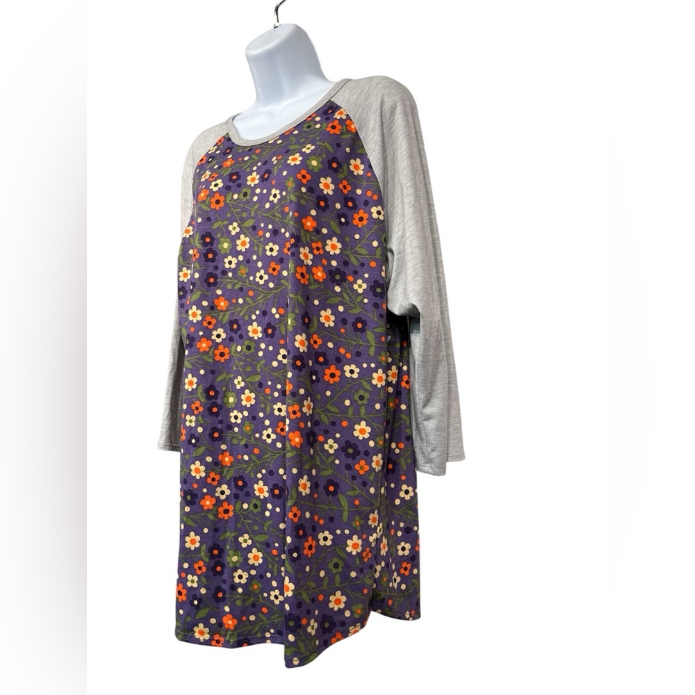 LuLaRoe Randy tee 23” p2p